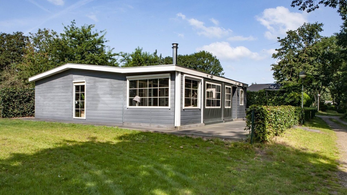 Uden House | Lovely spacious 5 person chalet in the middle of the Heydeveld