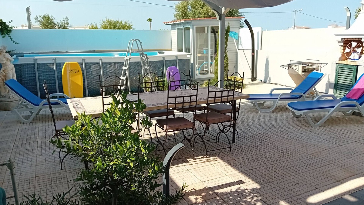 Pera House | Lovely, spacious townhouse with private garden/pool near Algarve beaches.