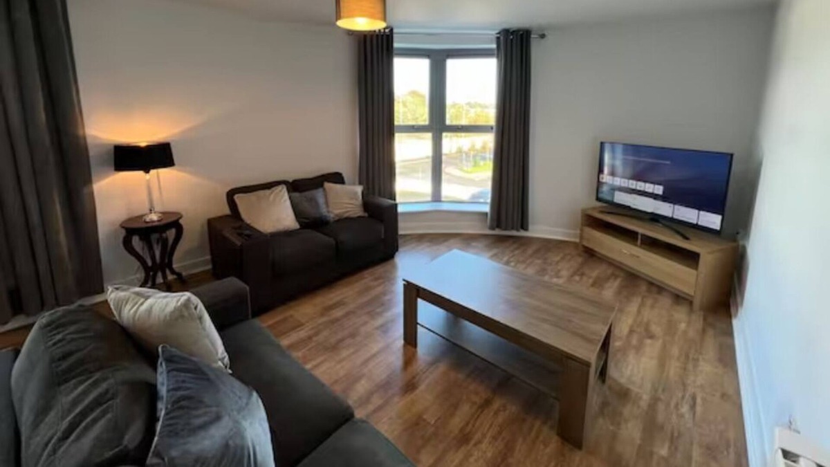 Sallins Apartment | Lovely Specious 2 Bedroom Apartment, Free Parking