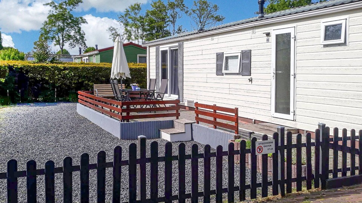 Tzummarum House | Lovely (sta)caravan in Tzummarum