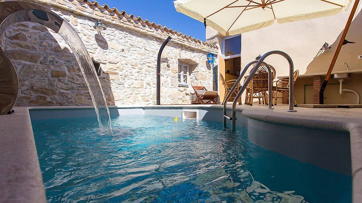 Krbune House | Lovely stone house with private pool outdoor shower