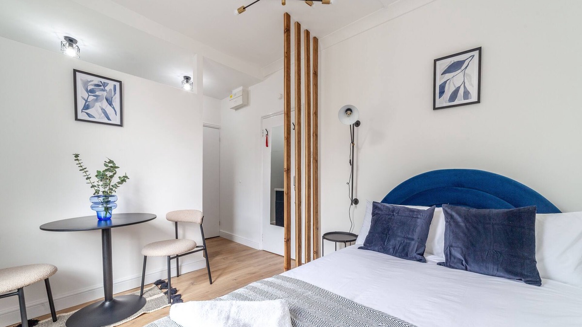 Brownswood Apartment | Lovely studio flat in Finsbury park w/parking