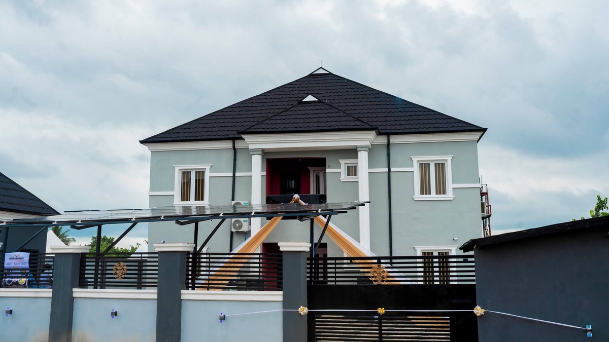 Idowa Apartment | Lovely Studio Flat - Home away from home.