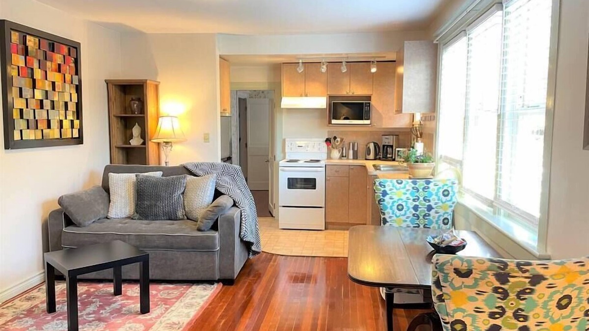 Fairfield Apartment | Lovely Suite in Heritage Manor, Free Parking
