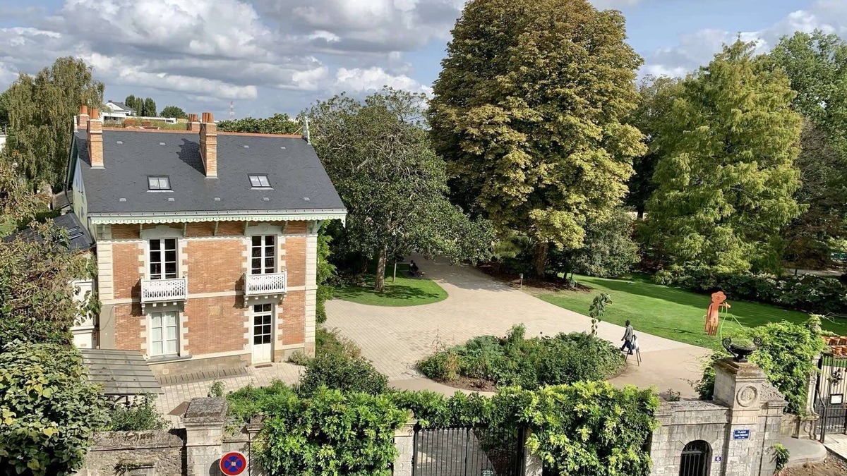 Richebourg - Saint-Clement Apartment | Lovely T2 facing Jardin des Plantes