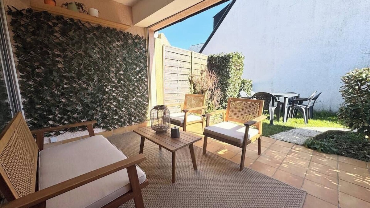 Morbihan Apartment | Lovely T2 - Terrasse & jardin - 50m des plages