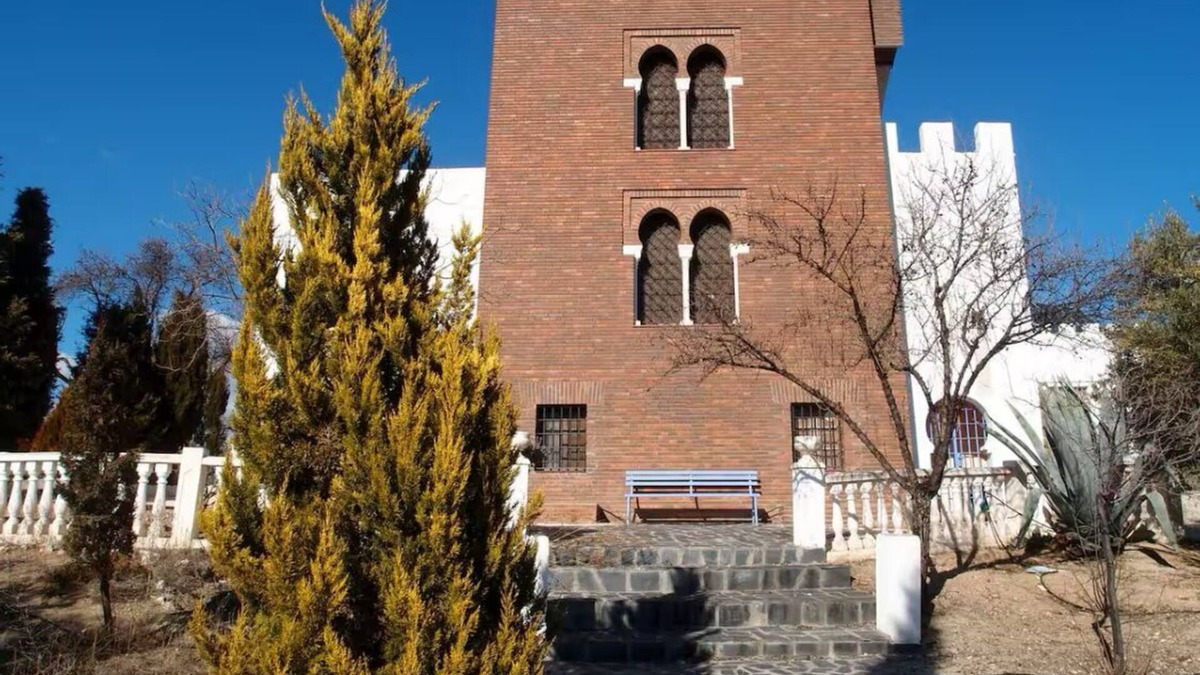 Arganda del Rey House | Lovely tower with WiFi in Arganda del Rey - 5 bedrooms