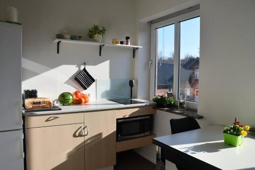Gram Apartment | Lovely Town Apartment - Sleeps 5 Parking & Garden