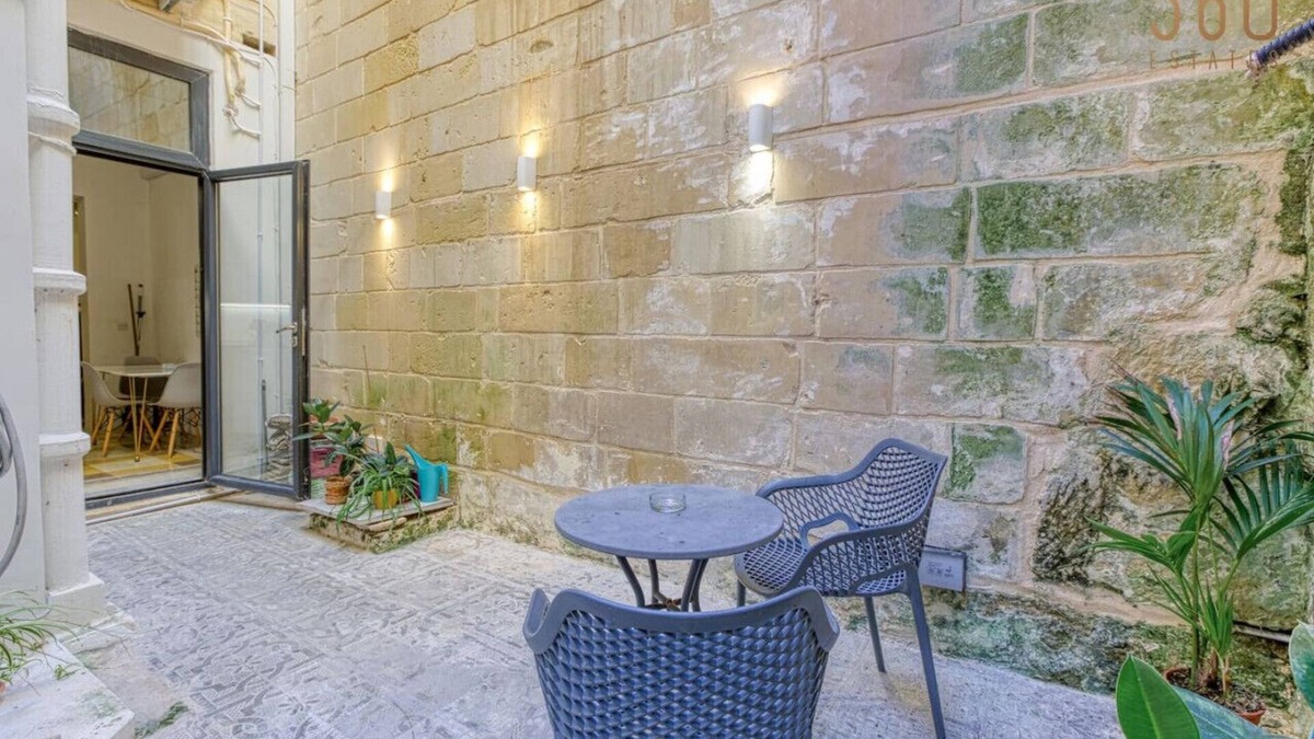 Senglea House | Lovely traditional 4BR Townhouse in charming Isla
