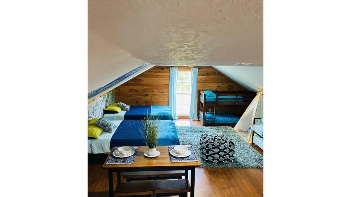 Laurel Cabin | “Lovely Tree”Bunk House&Pool@The House on the Hill