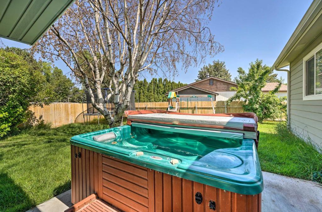 Twin Falls House | Lovely Twin Falls Home with Private Hot Tub!