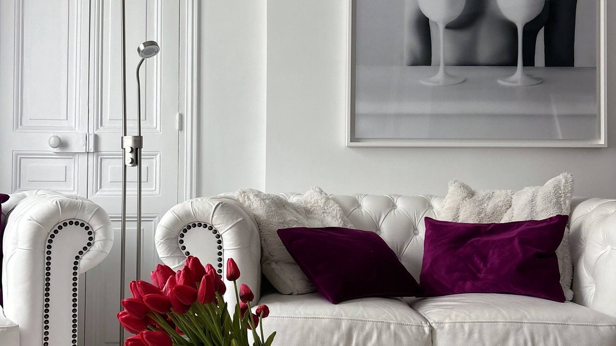 Quartier du Mail Apartment | Lovely two bedroom apartment in the heart of Paris - Louvre, Marais, Seine.