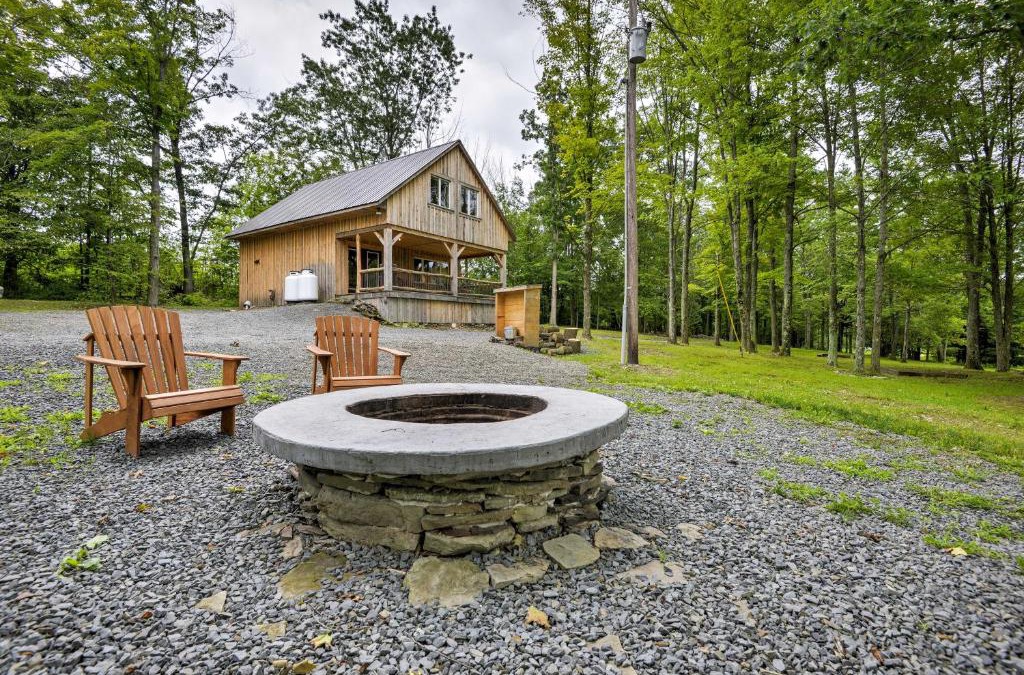 Ulster House | Lovely Ulster Cabin with Hot Tub, Fire Pit and 3 Ponds