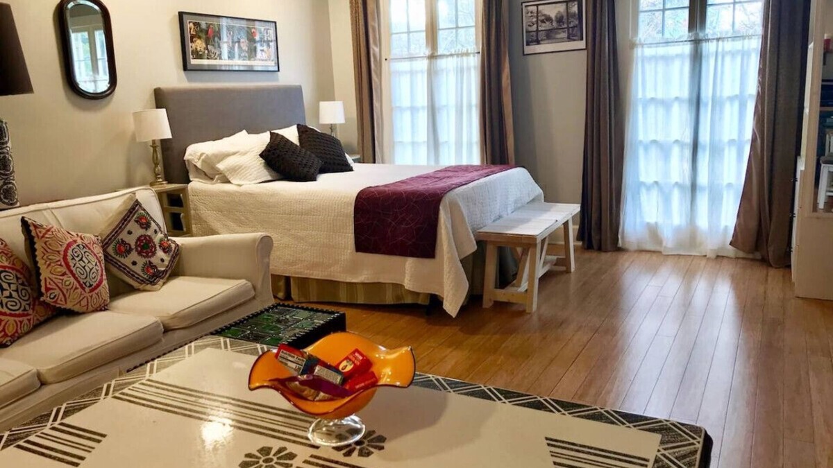 Audubon Condo | Lovely Uptown Cottage Studio | Private Suite