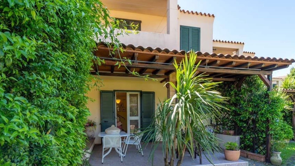 San Teodoro City Centre Villa | Lovely villa 2 min walk to Cinta Beach(wifi+airco)