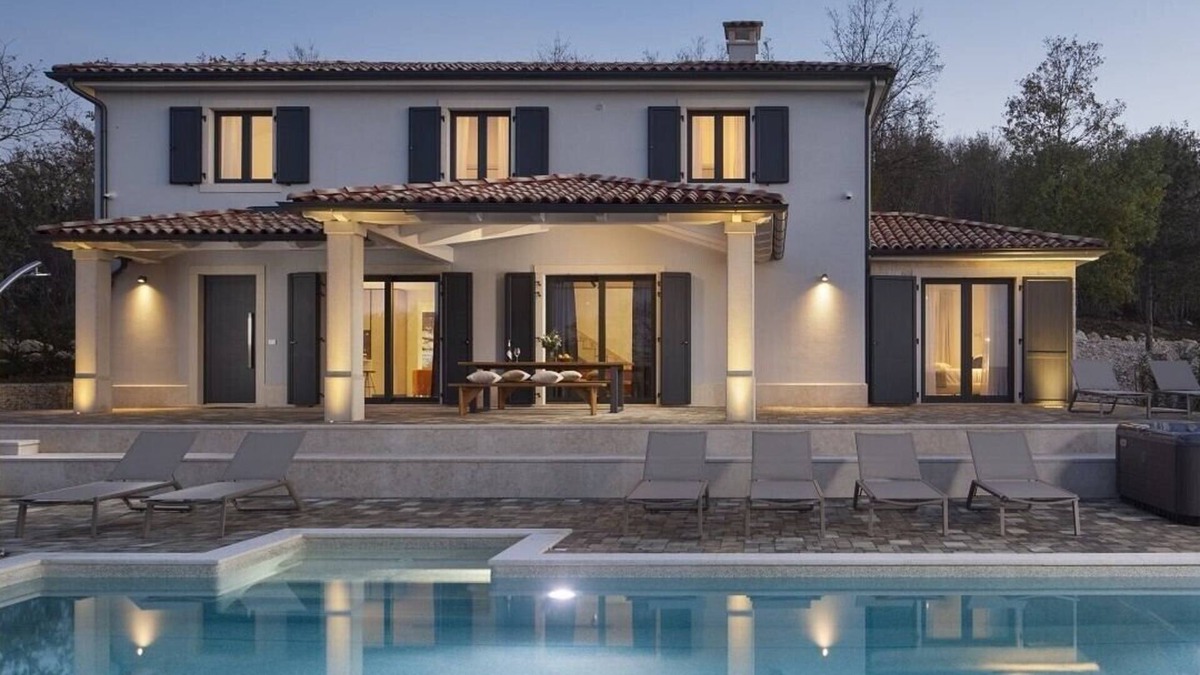 Vranje Selo Villa | Lovely Villa Arman with a pool and a jacuzzi