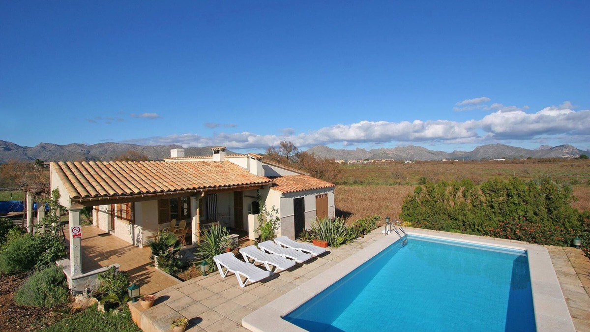Puerto de Pollensa Villa | Lovely villa in Pollença, countryside