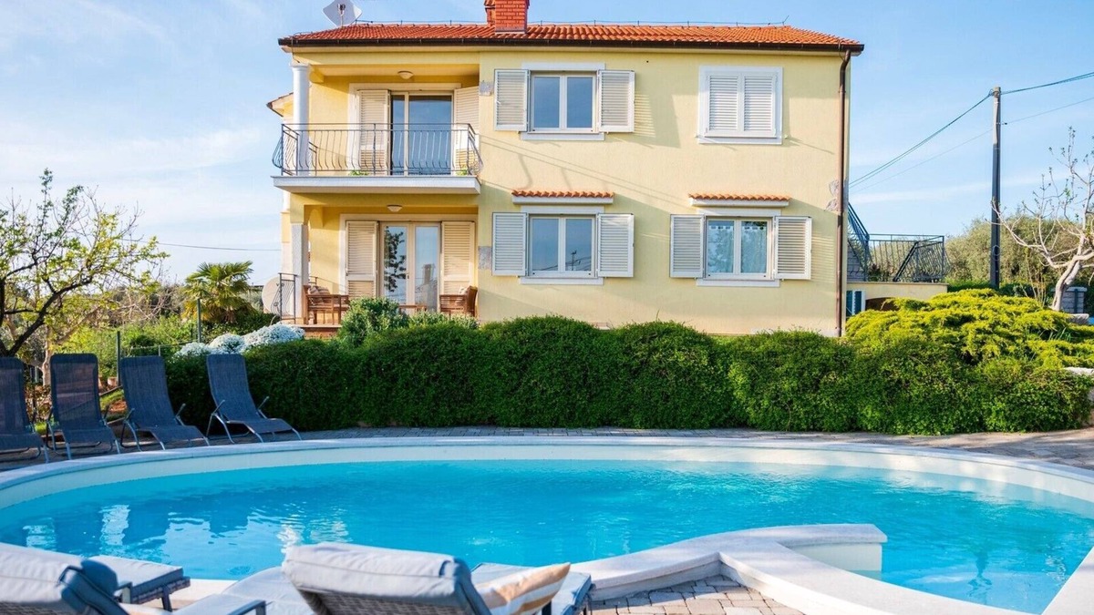 Kastelir Villa | Lovely Villa Laetitia with swimming pool
