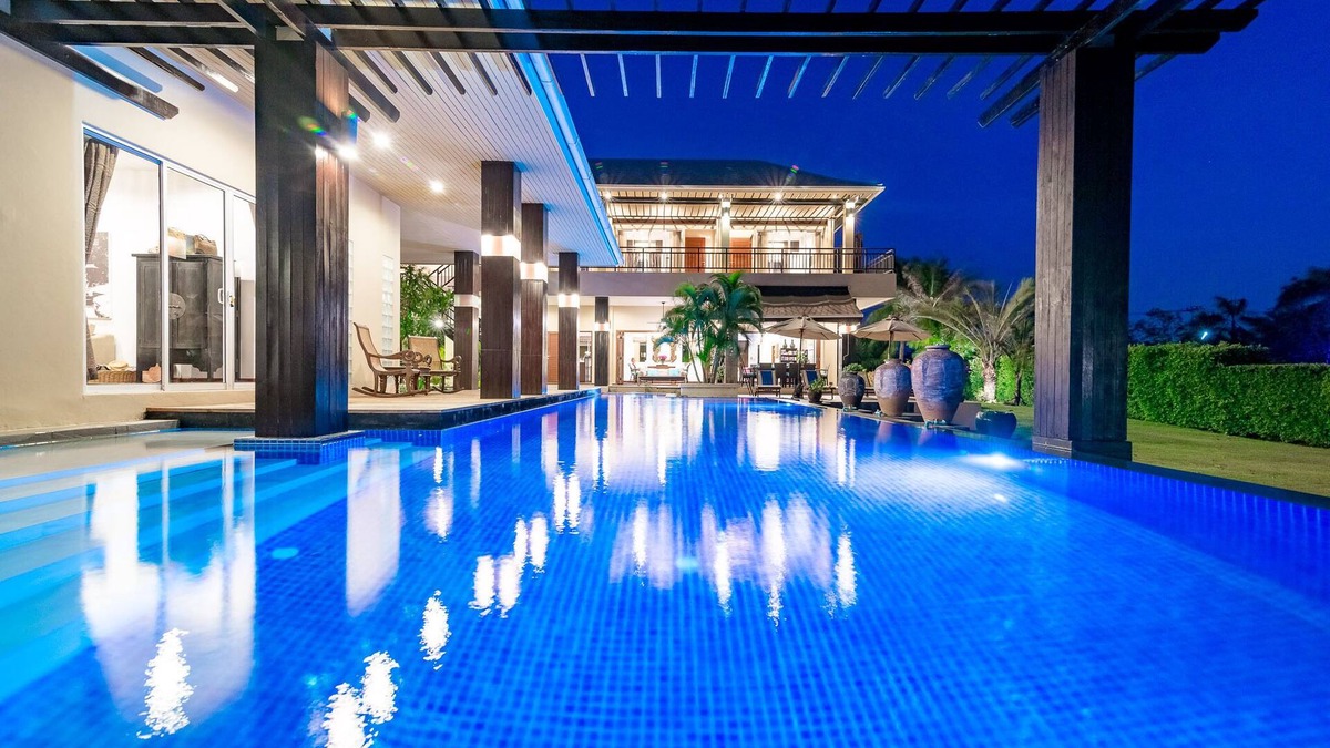 Sam Phraya Villa | Lovely villa on the golf course with private terraces, gardens and large swimming pool