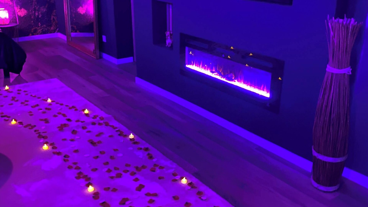 Port-sur-Saone Apartment | Lovers' Night ❤️Le golden cocoon ❤️Love room ❤️