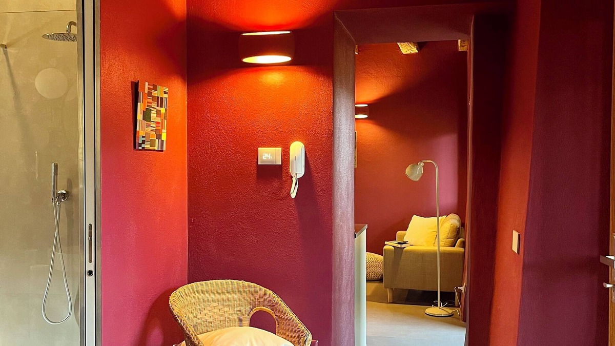 Borgosesia Apartment | LoVi House, App. Bacchus. A finely renovated accommodation for Roman couples