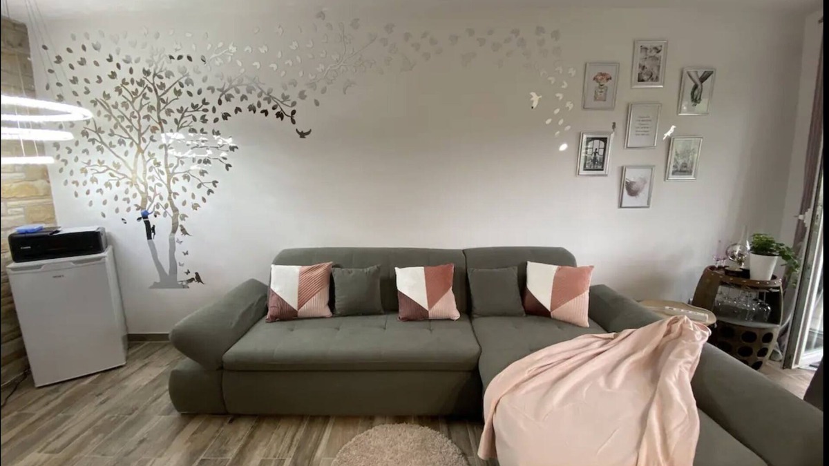 Ecksee Condo | Loving, high-quality, close to nature and yet central