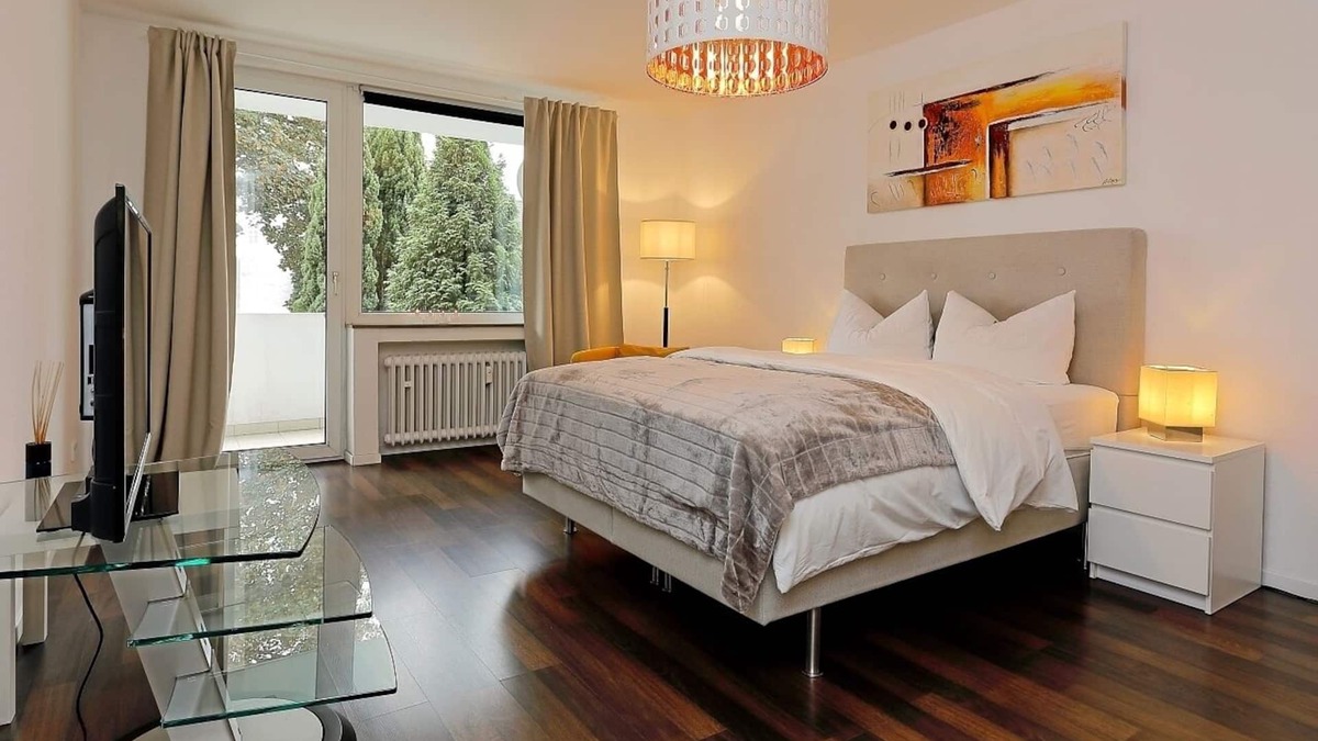 Krefeld Apartment | Lovingly designed 2 room apartment with south-facing balcony in Krefeld