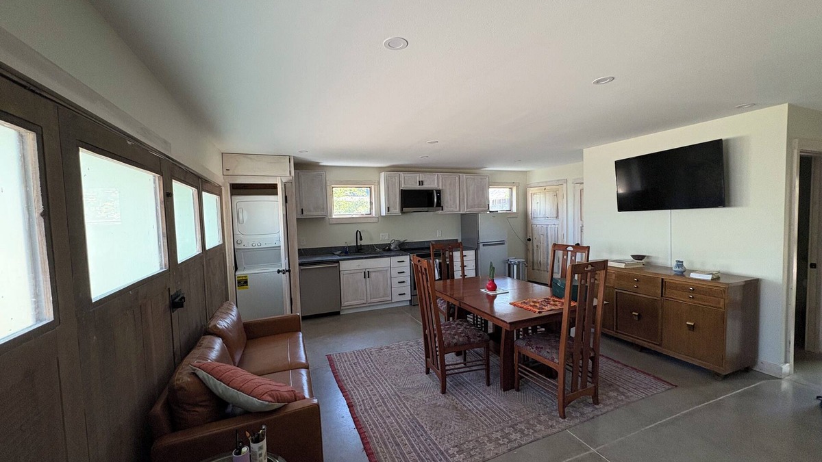 Newlands House | Lovingly Designed Carriage House abutting the foothills in coveted Newlands.