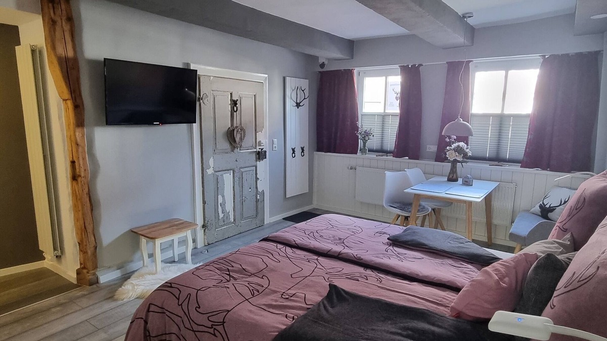 Herzberg am Harz Apartment | Lovingly furnished FeWo zum Hirschen