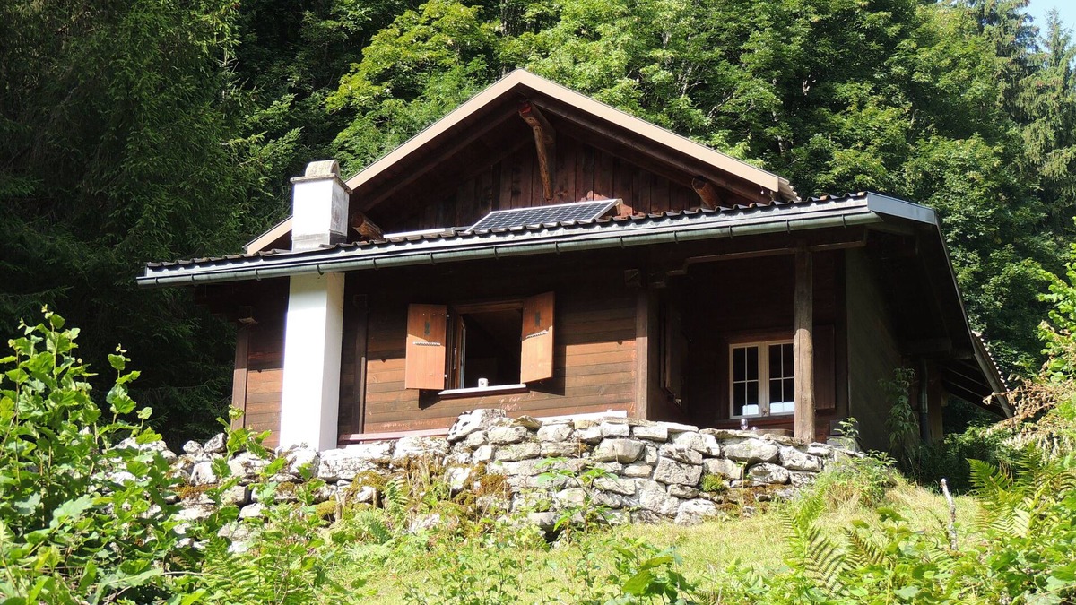 Wilderswil Cabin | Lovingly furnished Alphüttli