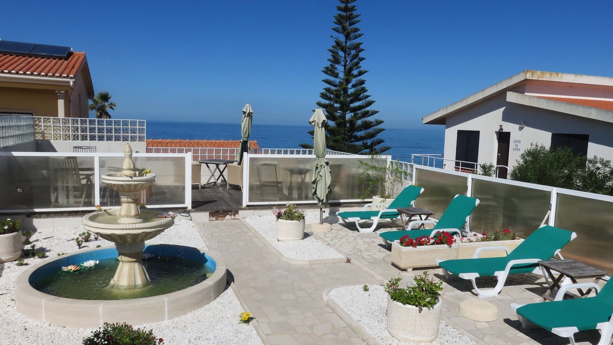 Vale Furado Apartment | lovingly furnished app. with a fantastic view of the Atlantic