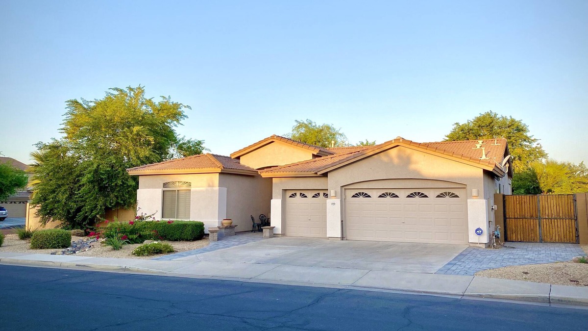 Bell West Ranch House | LOVINGLY FURNISHED ask about surprisingly lower longer term rates