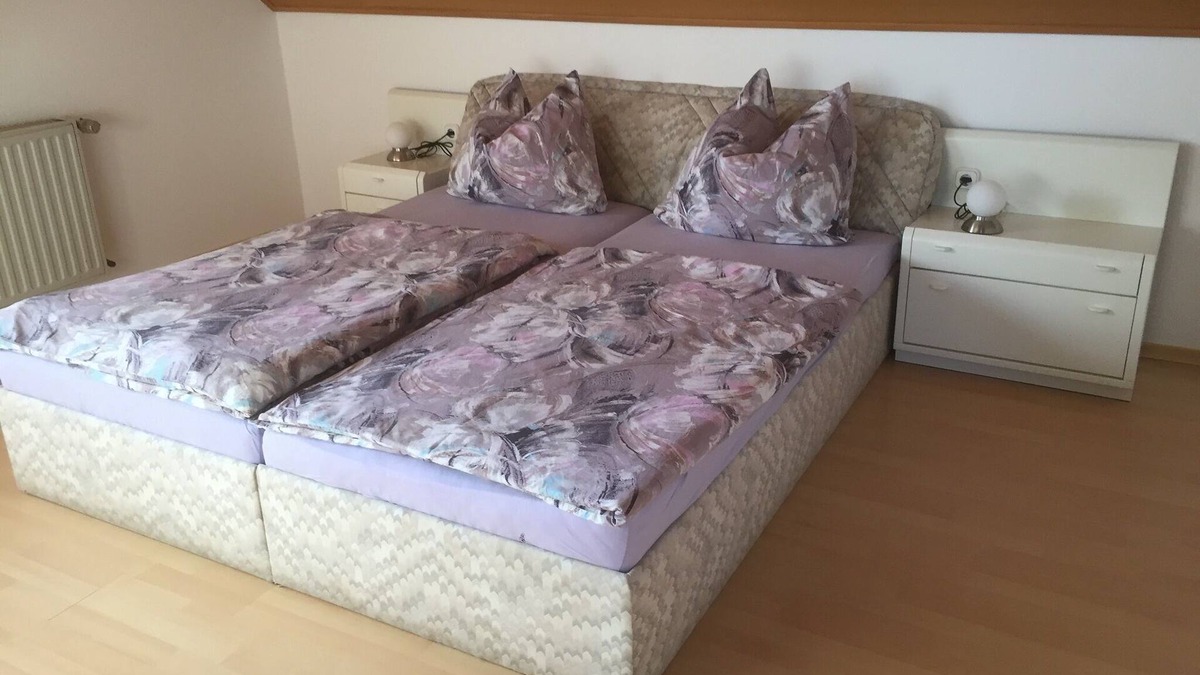 Windelsbach Apartment | Lovingly furnished vacation apartment for up to 4 people (65sqm) with balcony/terrace and separate kitchen