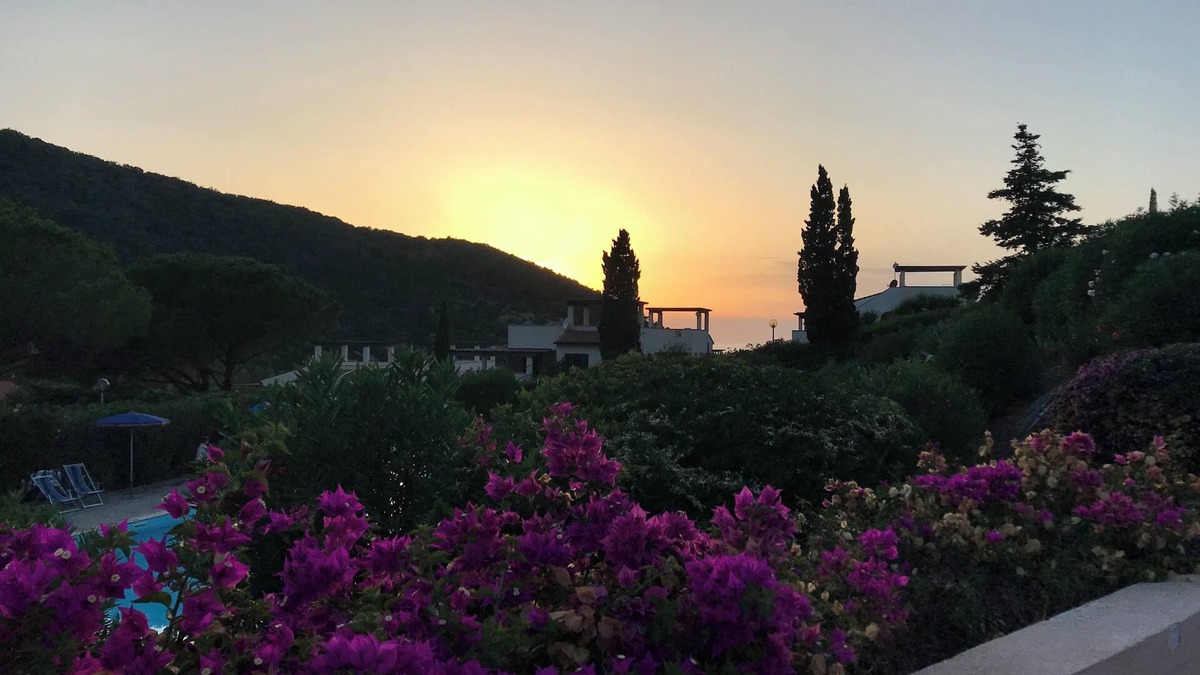 Rio nell'Elba Apartment | Lovingly furnished vacation apartment with large pool in Nisporto