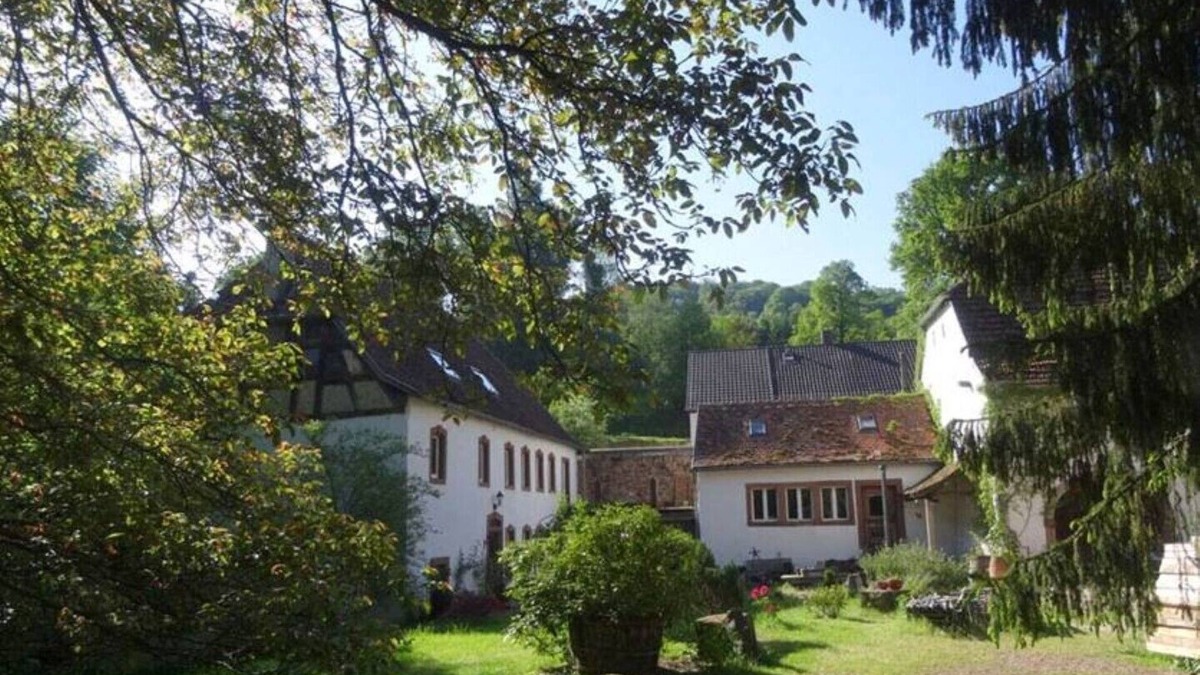 Sankt Ingbert Apartment | Lovingly managed small vacation apartment to make you feel at home