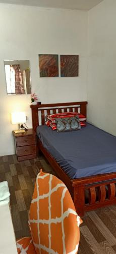 Batu House | Low Budget SuperSingleBed Bedroom in Aman Puri, Kepong
