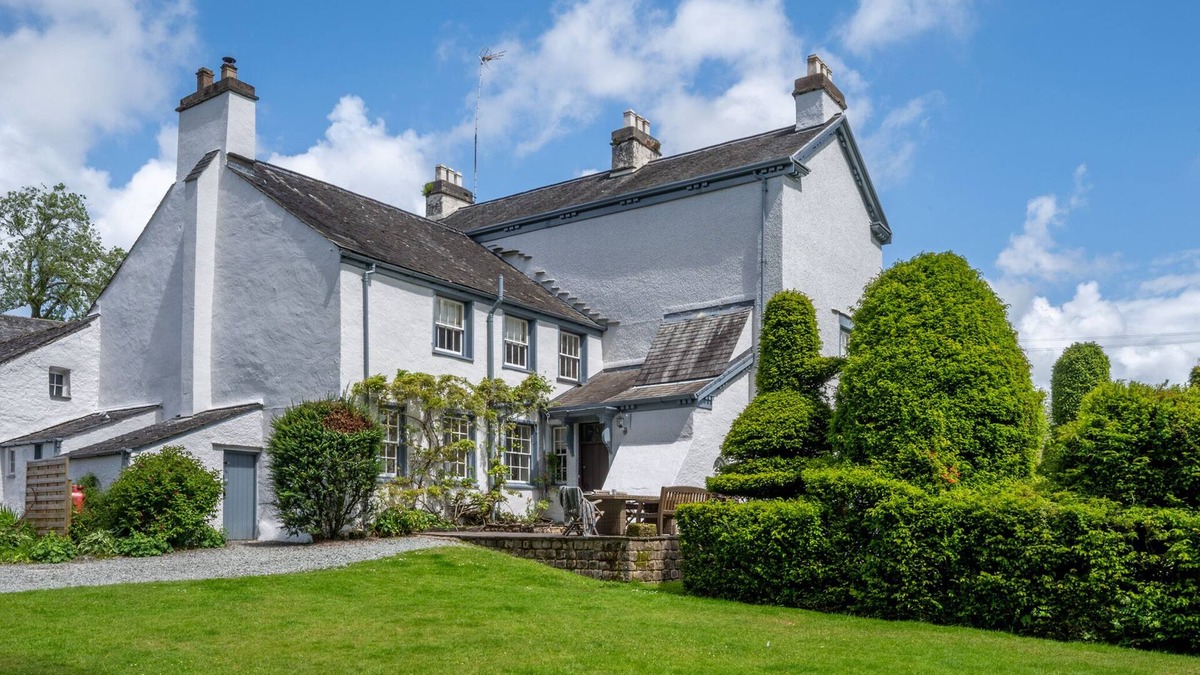 Graythwaite Cottage | LOW GRAYTHWAITE HALL, pet friendly, with pool in Hawkshead