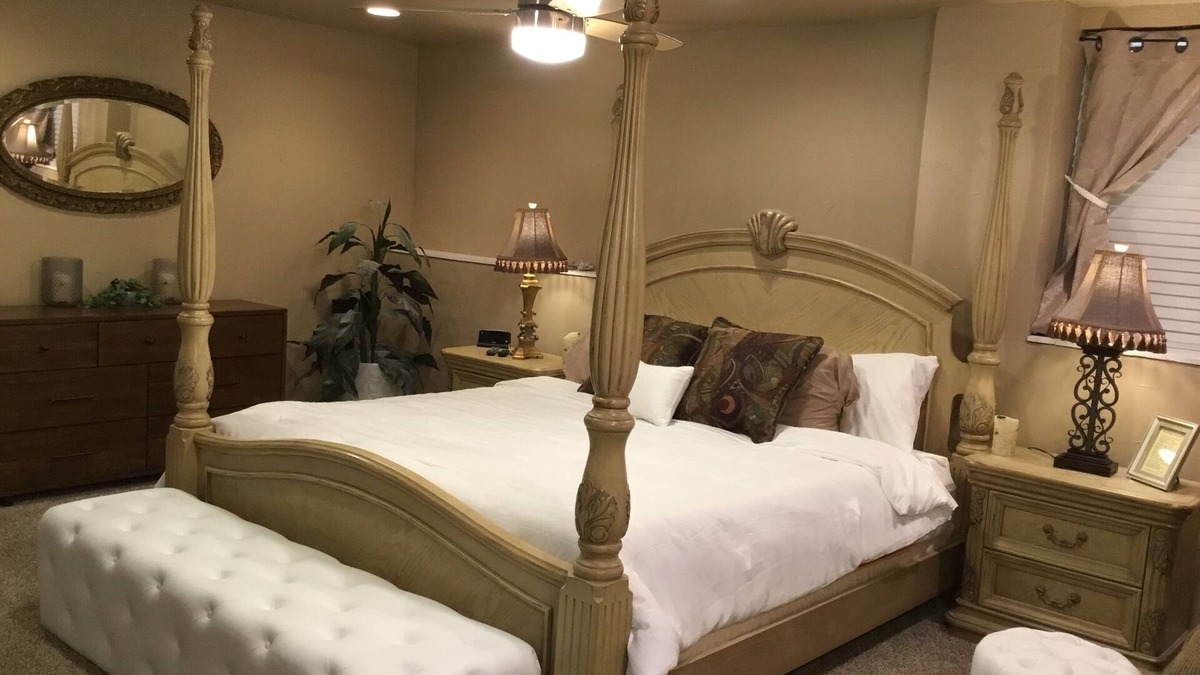 Roy Apartment | Low Host Fees in a prominent community w/HOT TUB, minutes from Ogden/Hill AFB.
