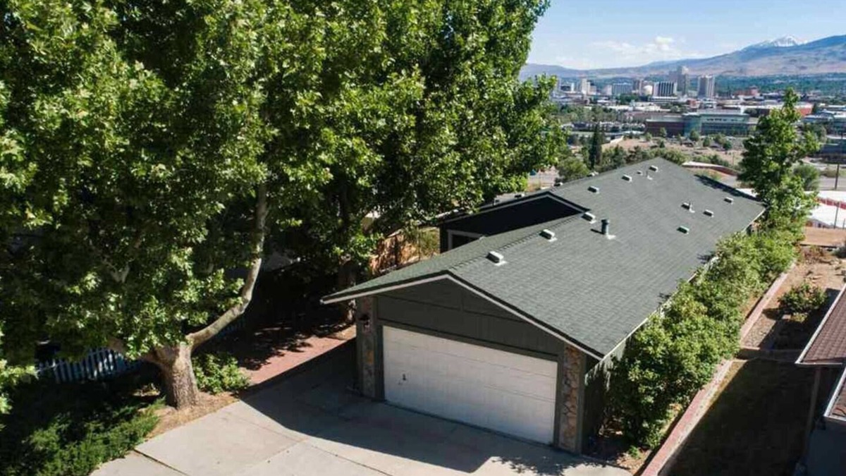Northeast Reno House | *Low Special Rates* Skyline Escape~Reno~UNR~Tahoe~Casinos~Family