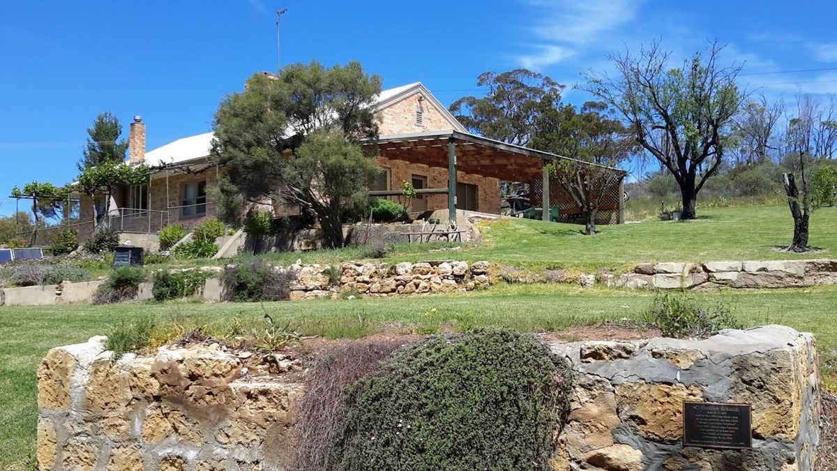 Lowbank House | Lowbank Riverfront Getaway overlooking the stunning Murray River