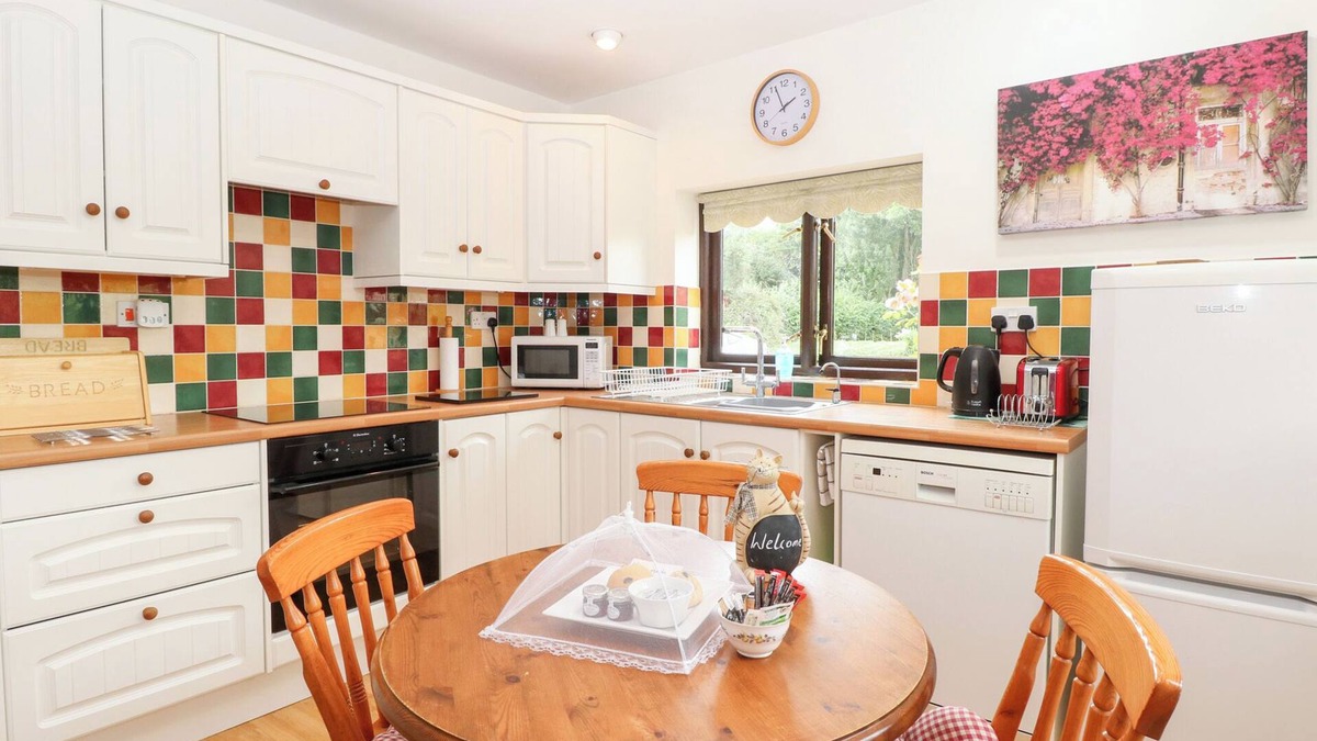 Diss Cottage | Lowbrook Cottage
