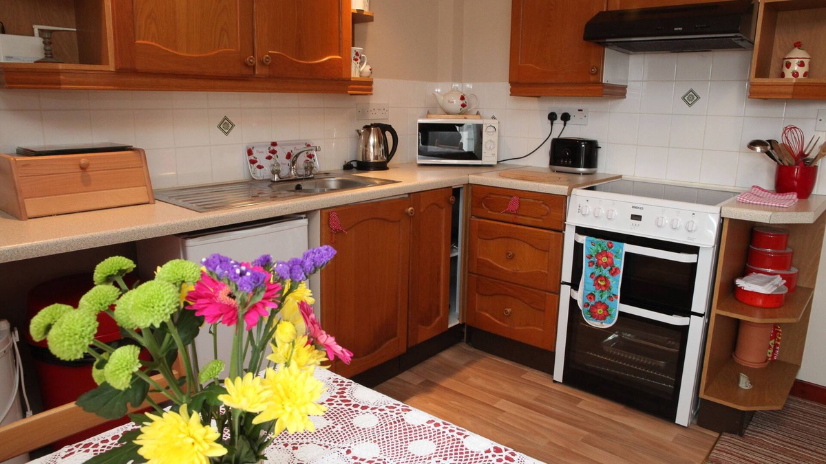 Stromness Apartment | Lower Byre - A Charming Cottage Apartment Next to a UNESCO World Heritage Site
