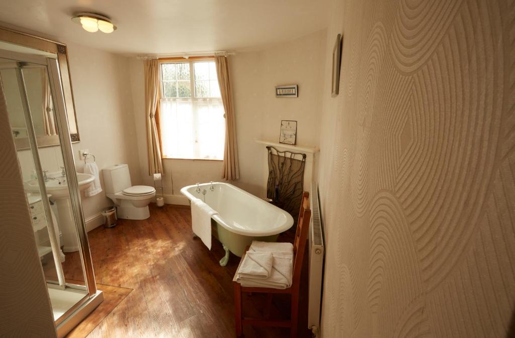 Stafford Bed & Breakfast | Lower Drayton Farm B&B