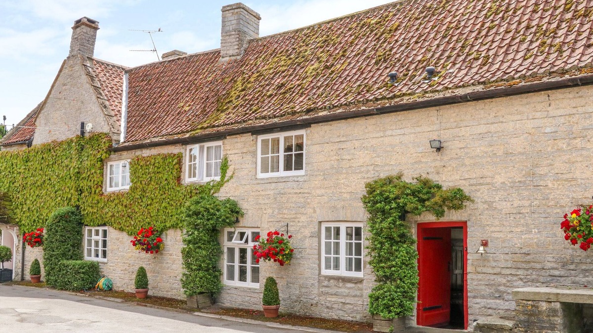 North Cadbury Cottage | LOWER FARM ANNEXE, family friendly in Somerton