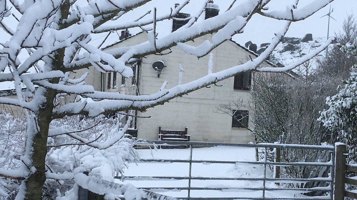 Todmorden House | Lower Hawkstones Farm, 18C Pennine Farmhouse