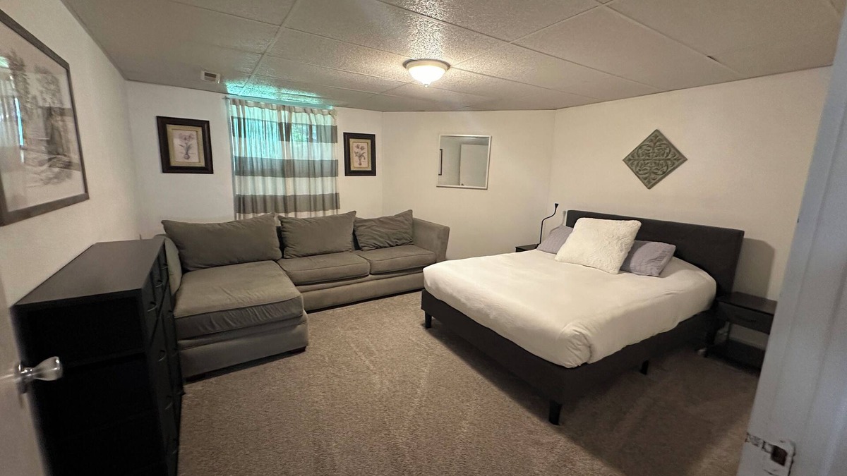 Marlboro Apartment | Lower level apt in Spectacular Log Home Estate