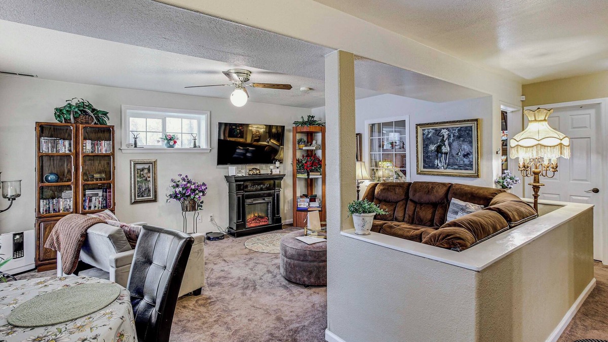 Graham Apartment | Lower-Level Apt w/Hot Tub & Sauna in Graham!