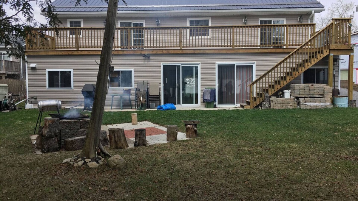 Kirkfield House | LOWER LEVEL COTTAGE/HOME ON CANAL LAKE FOR RENT