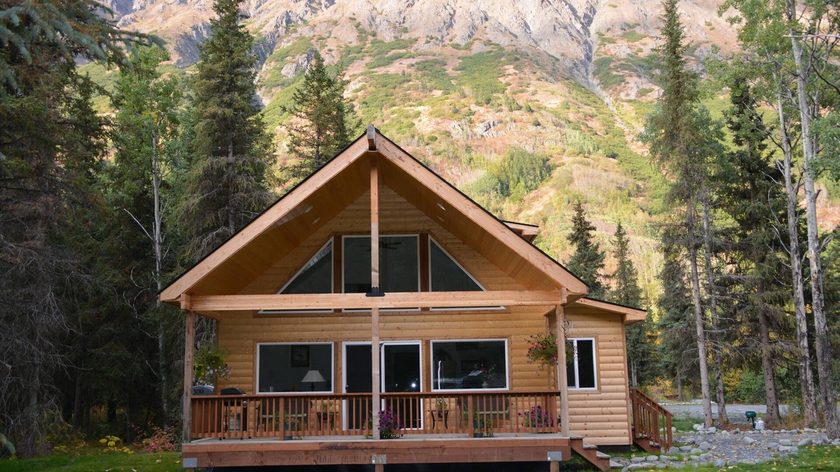 Moose Pass Cabin | Lower Paradise Log Cabin in Moose Pass