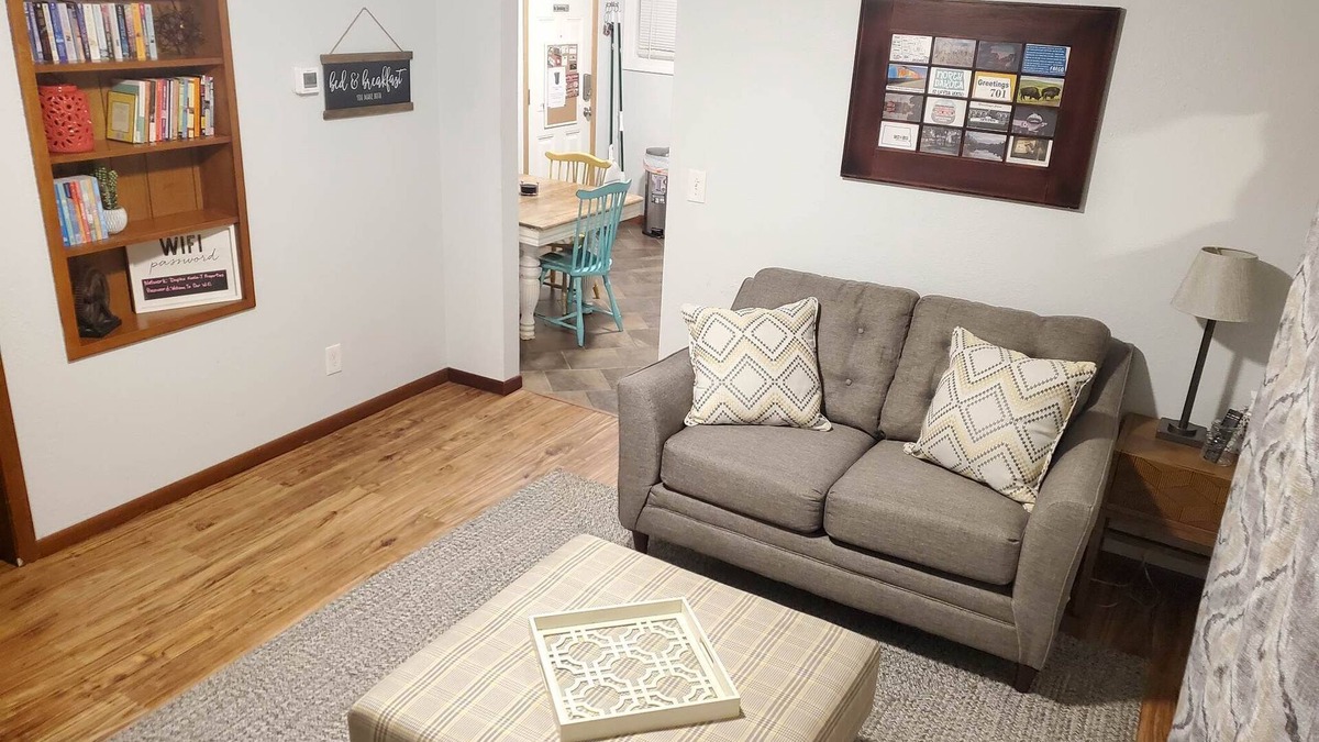 Fargo Apartment | Lower Unit-Hawthorne Area-15 min walk 2 Dwtn Fargo
